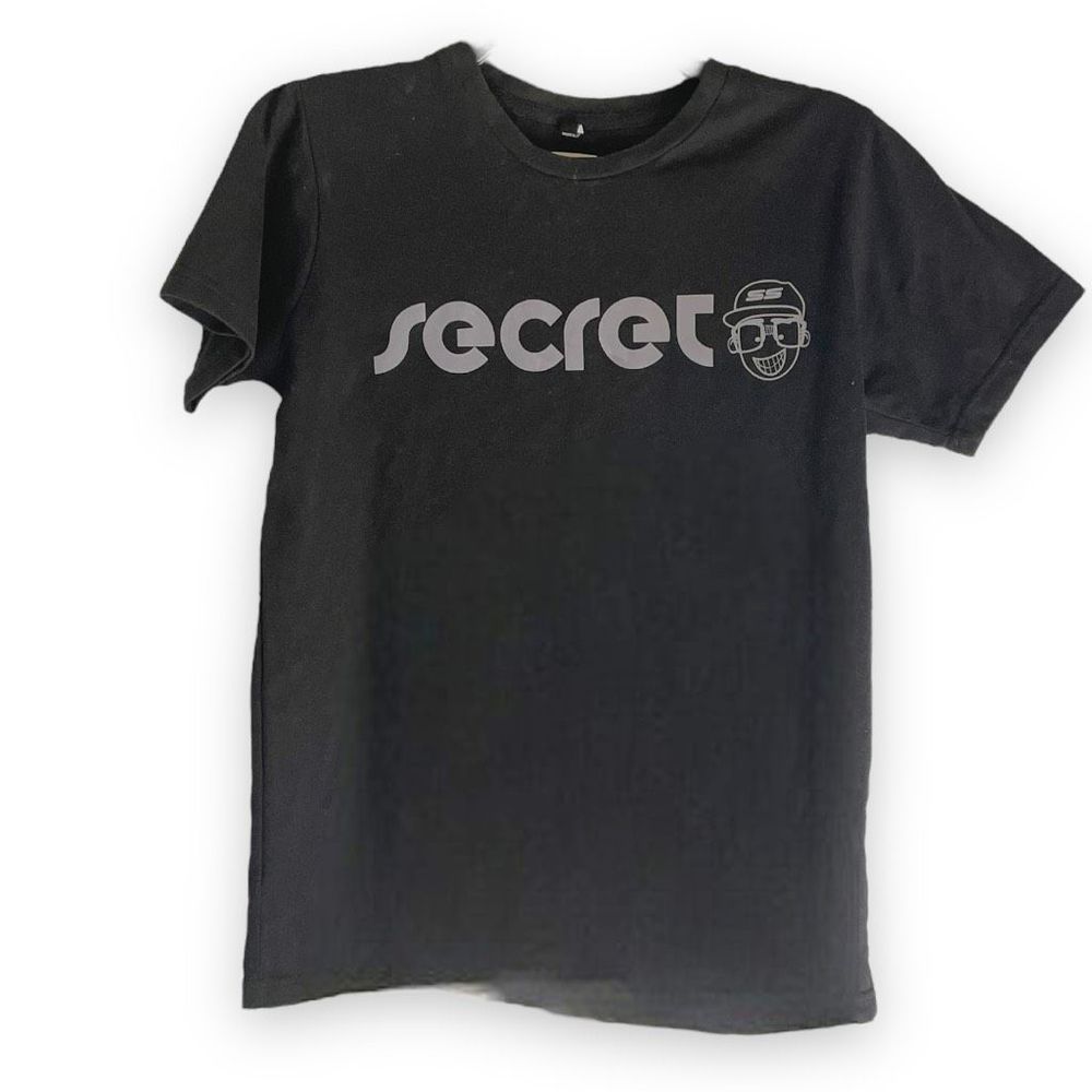 Secret Short sleeve Tshirt size Small men's